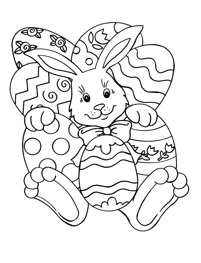 Un lapin de Pâques joyeux entouré d'œufs colorés dans un jardin