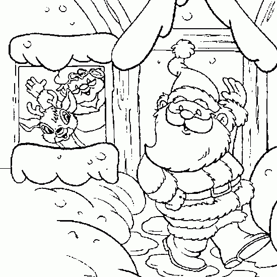 Le père Noël vêtu de son costume traditionnel dans un décor hivernal
