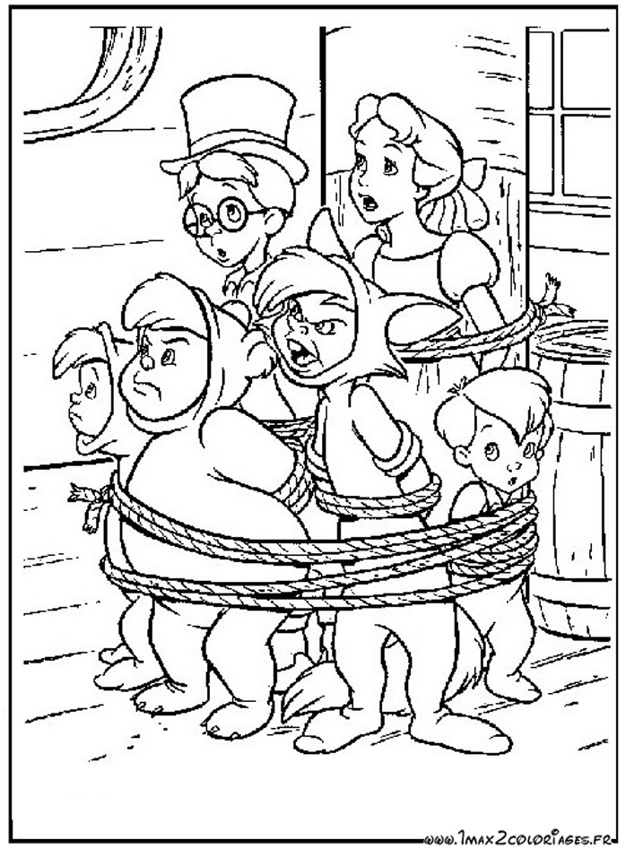 Peter Pan vole au-dessus de Londres avec la fée Clochette Peter Pan vole au-dessus de Londres avec la fée Clochette