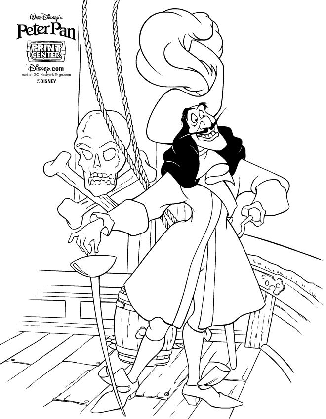 Peter Pan volant au-dessus de Neverland avec la fée Clochette