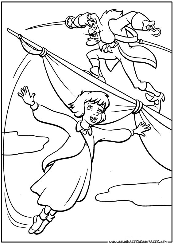 Peter Pan volant au-dessus de Neverland avec la fée Clochette