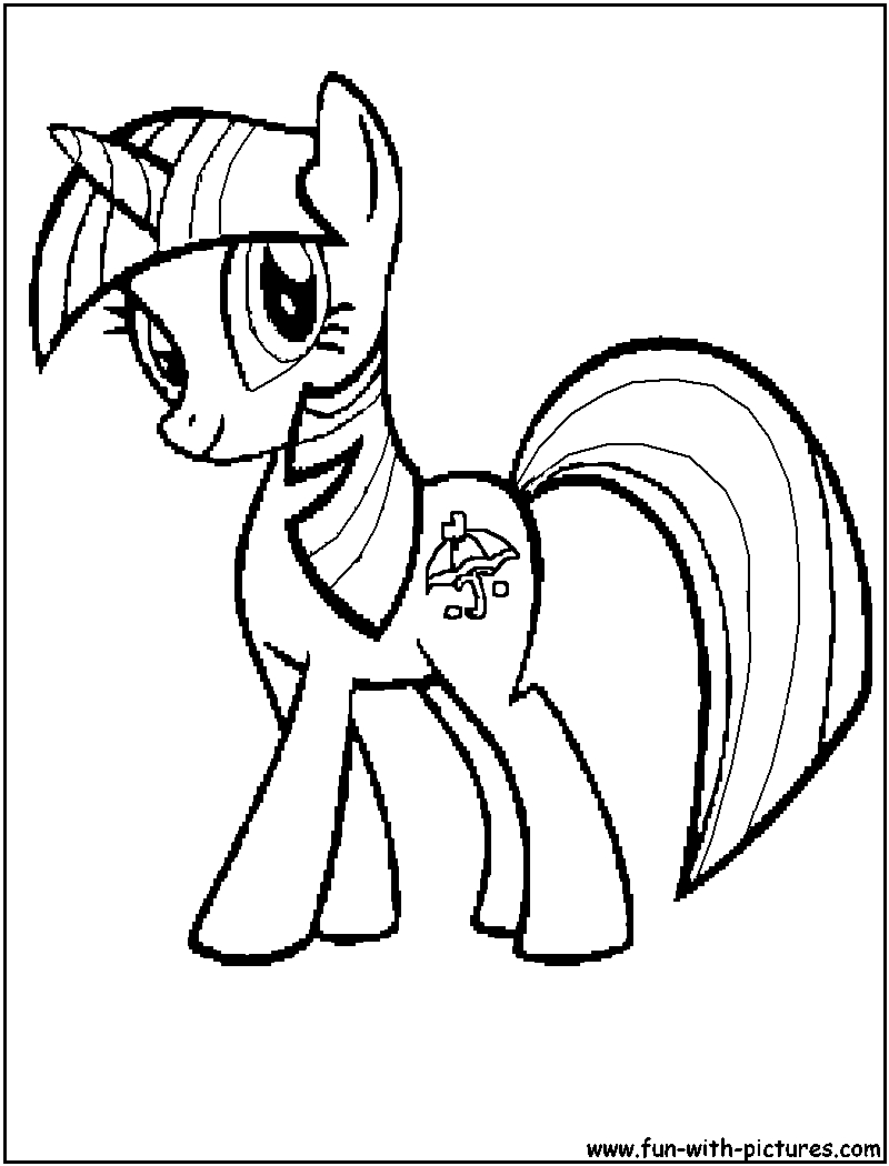 Petit poney en train de galoper dans un champ fleuri