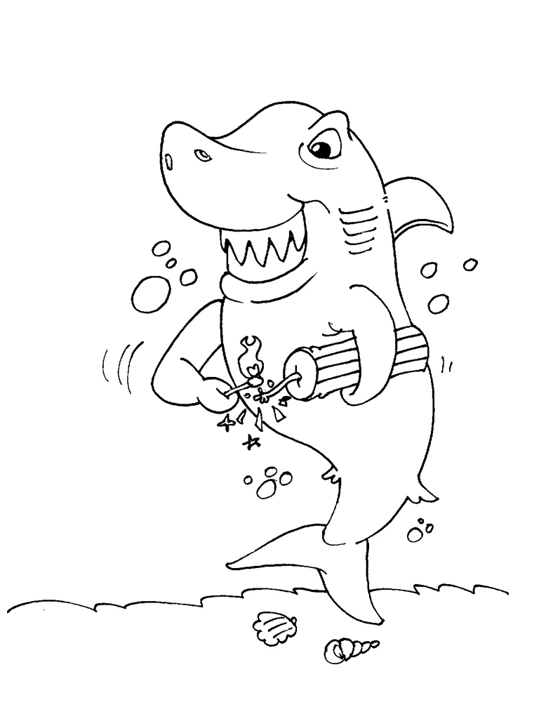 Un requin nageant dans les profondeurs marines