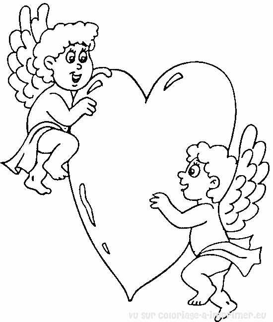 Un couple d'amoureux échangeant des cœurs pour la Saint-Valentin