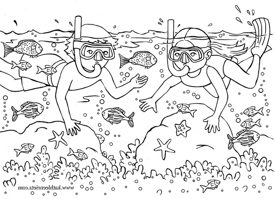 Un enfant s'amuse à colorier un paysage estival avec un soleil radieux
