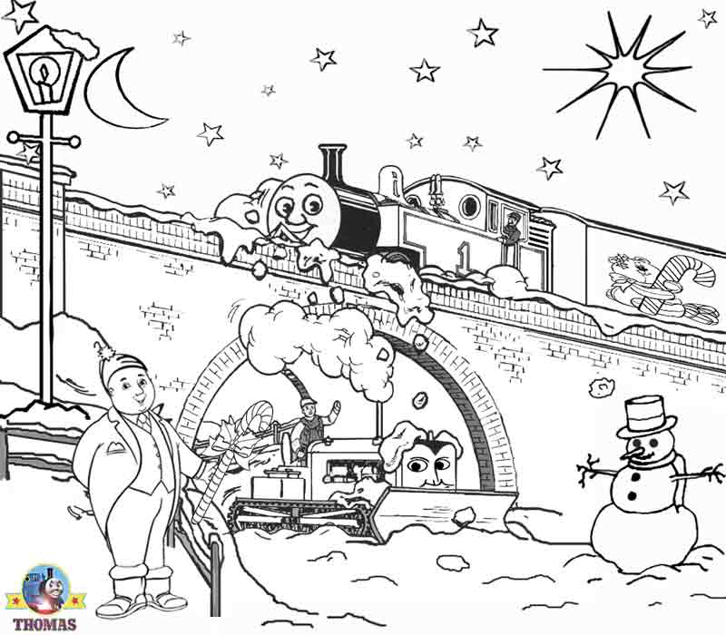 Un enfant joue dans la neige sous un ciel hivernal Un enfant joue dans la neige sous un ciel hivernal