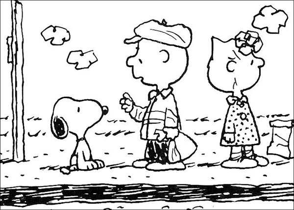 Snoopy et Woodstock se reposent sur une pelouse ensoleillée