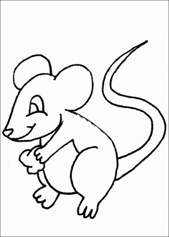 Une souris espiègle explore un décor aux formes ludiques