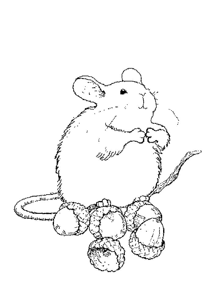 Une souris curieuse en quête de fromage dans un décor simple