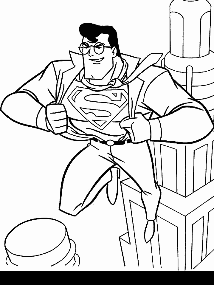Superman en pleine action sur fond urbain
