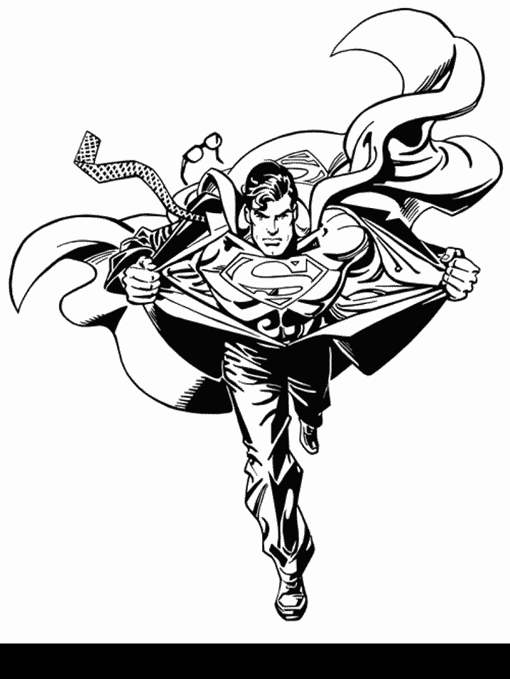 Superman en pleine action face à des nuages menaçants
