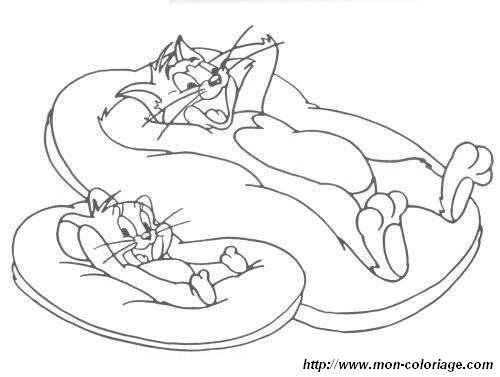 Tom et Jerry en pleine poursuite dans un décor animé