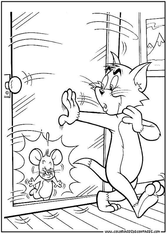 Tom et Jerry en pleine poursuite dans un décor animé