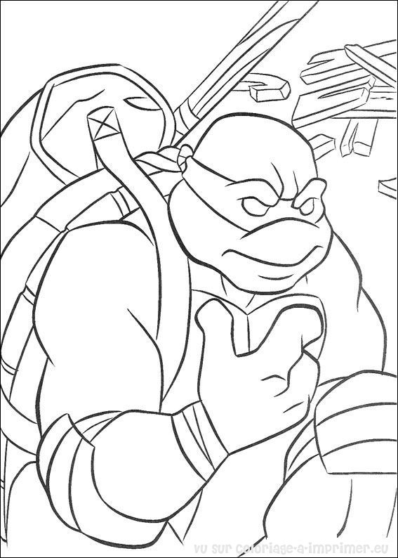 Coloriage des Tortues Ninja en pleine action avec leurs armes dans la ville
