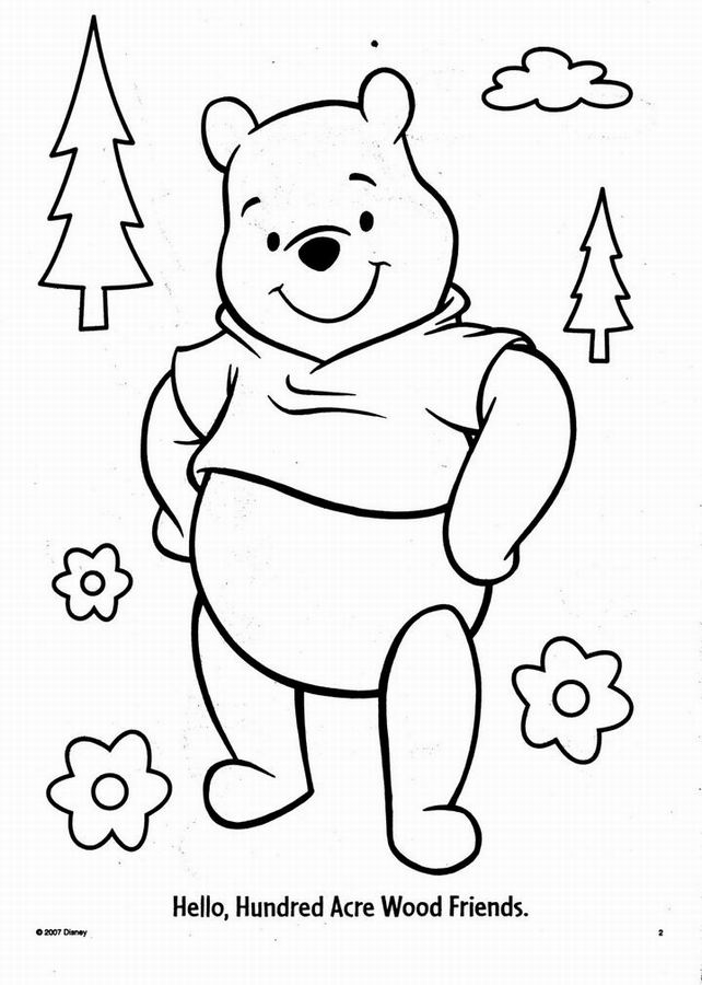 Winnie l'Ourson et ses amis dans une scène de joie au milieu de la nature