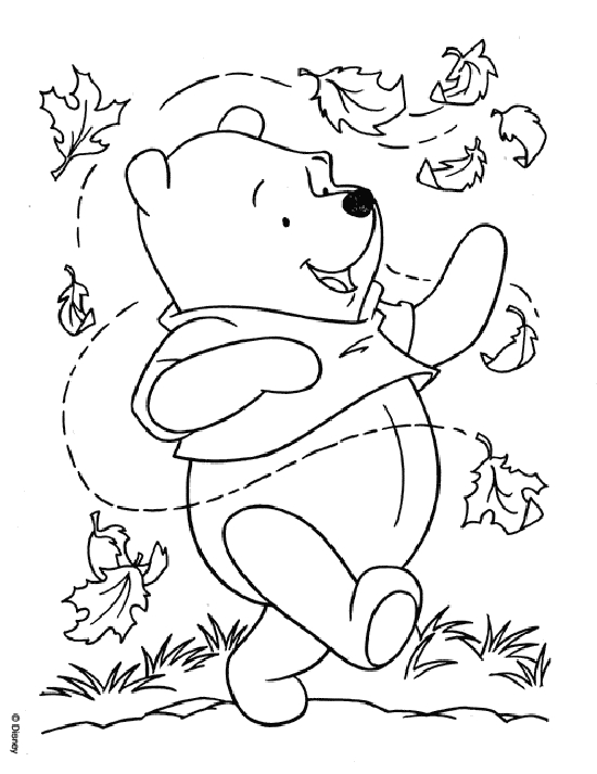 Winnie l'Ourson assis avec un pot de miel dans la forêt