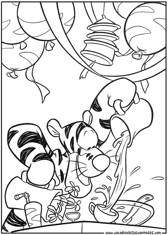 Winnie l'Ourson en pleine aventure dans la forêt