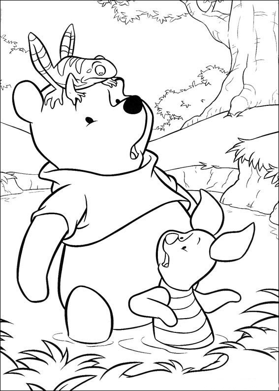 Winnie l'Ourson en train de ramasser du miel sous un arbre