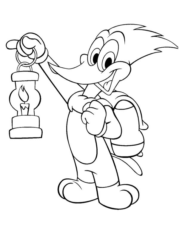 Woody Woodpecker en pleine action sur une branche d'arbre